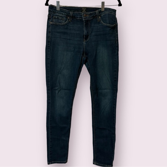 Just Black Standard Skinny Jean - Picture 1 of 9